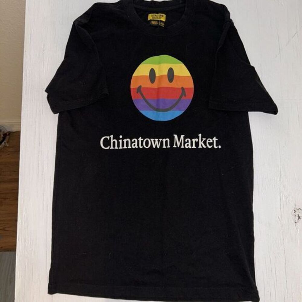 Chinatown‎ Market Smiley Face Graphic T Shirt Large